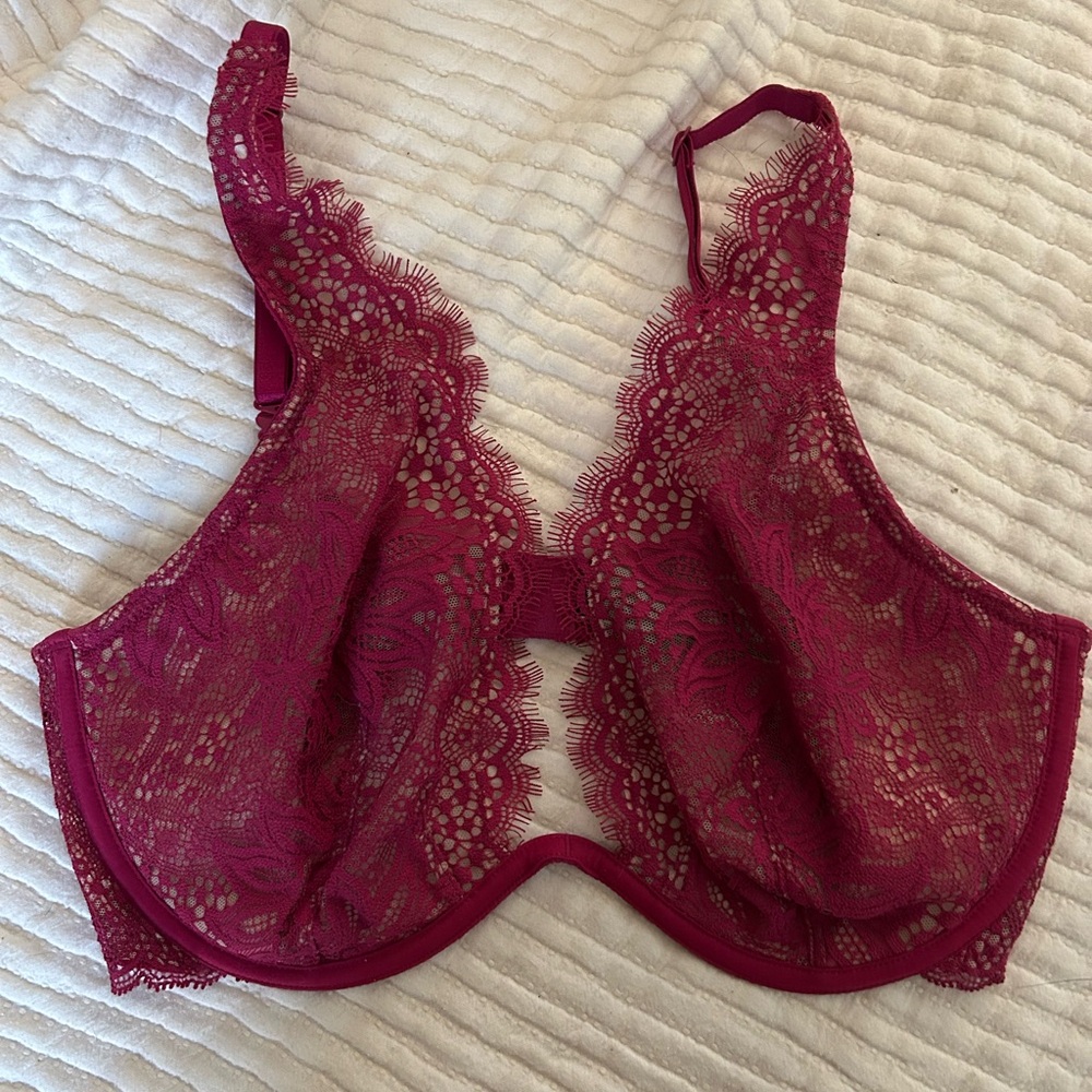 Victoria's Secret Lace Bra in Fuchsia
